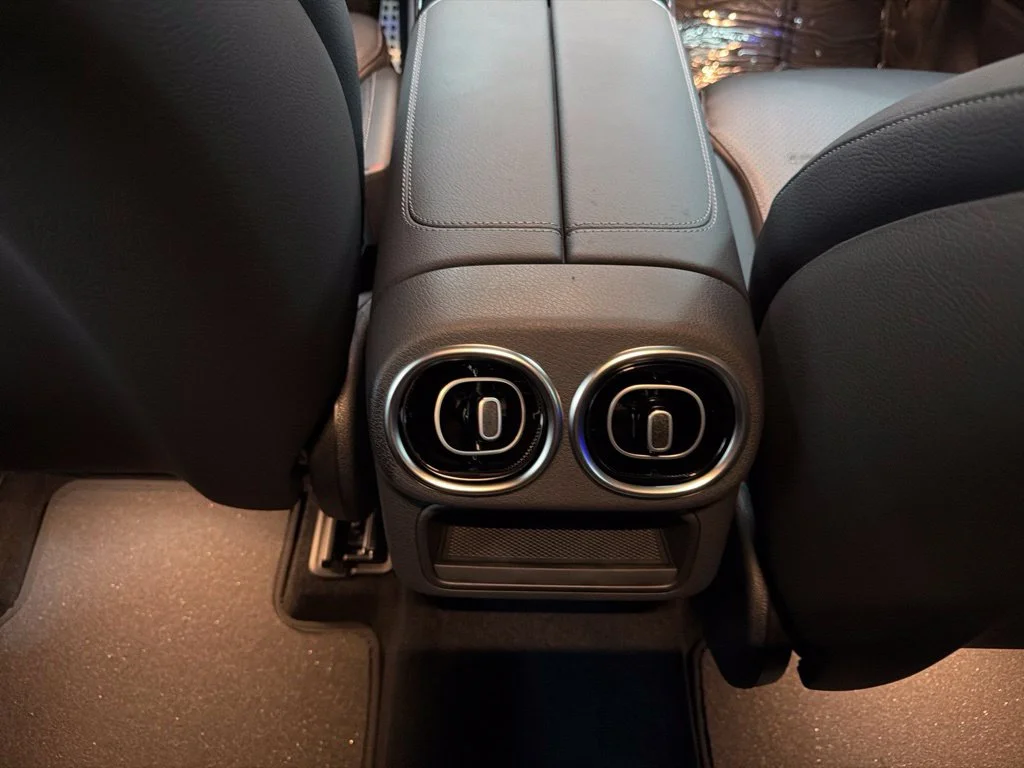 New 2027 White Mercedes-Benz GLC 300 Coupe image 24