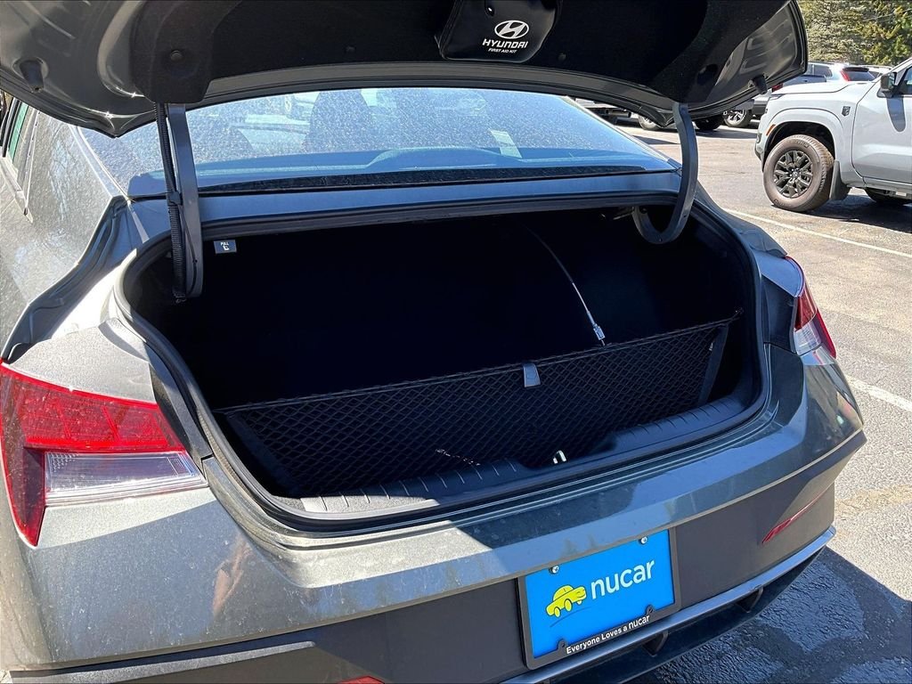 2025 Hyundai Elantra SEL - Photo 24