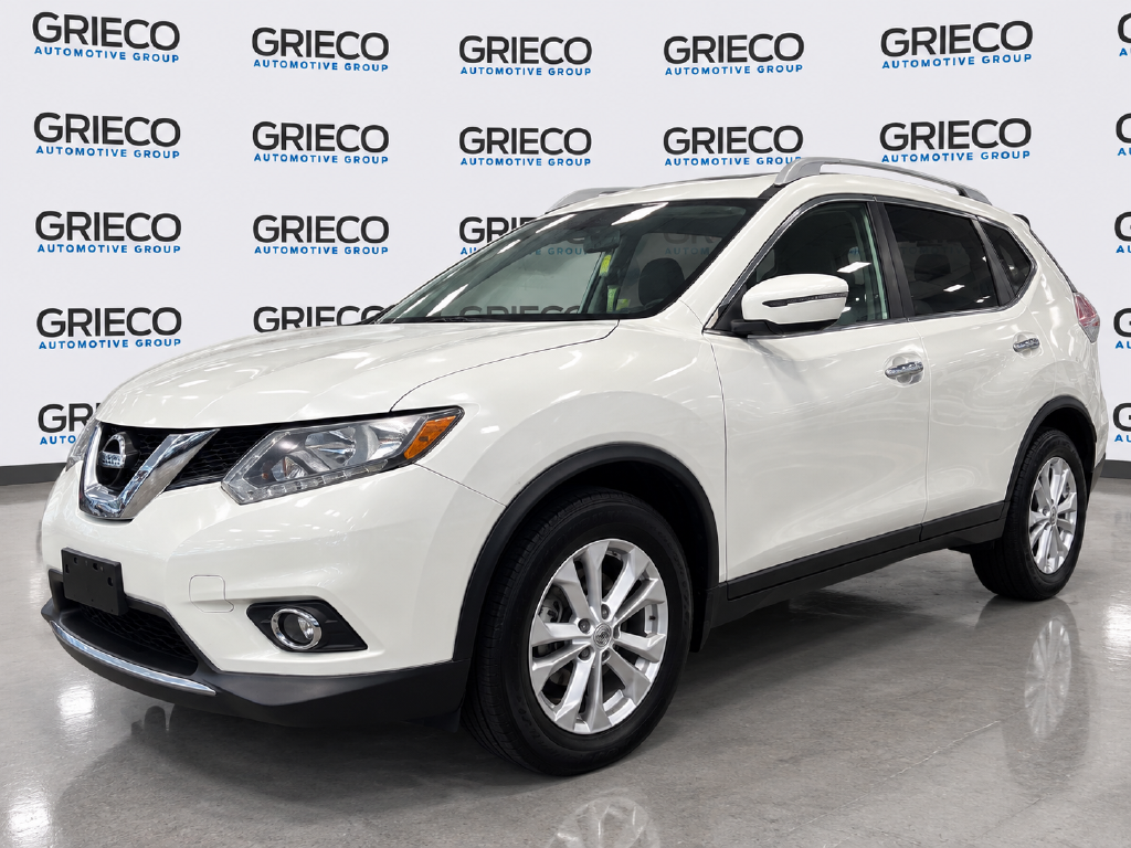 Used 2016 White Nissan SV image 3