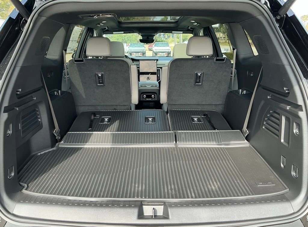 New 2026 Ebony Twilight Metallic GMC Elevation image 7