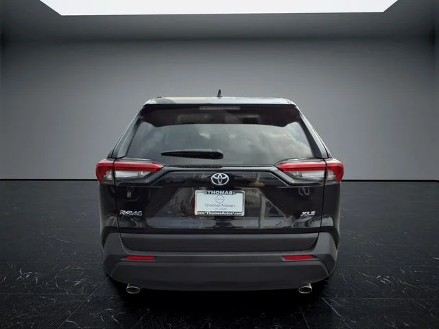 2024 Toyota RAV4 XLE - Photo 4