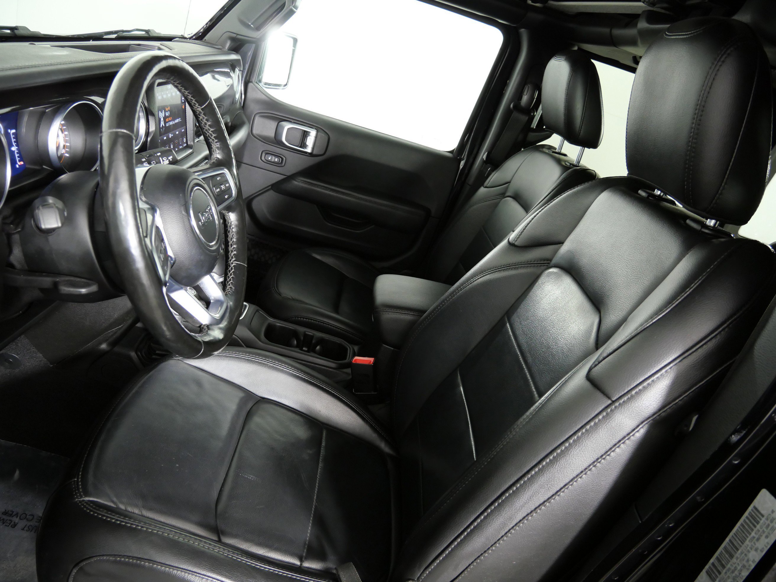 Used 2020 Black Clearcoat Jeep Sahara Altitude image 21