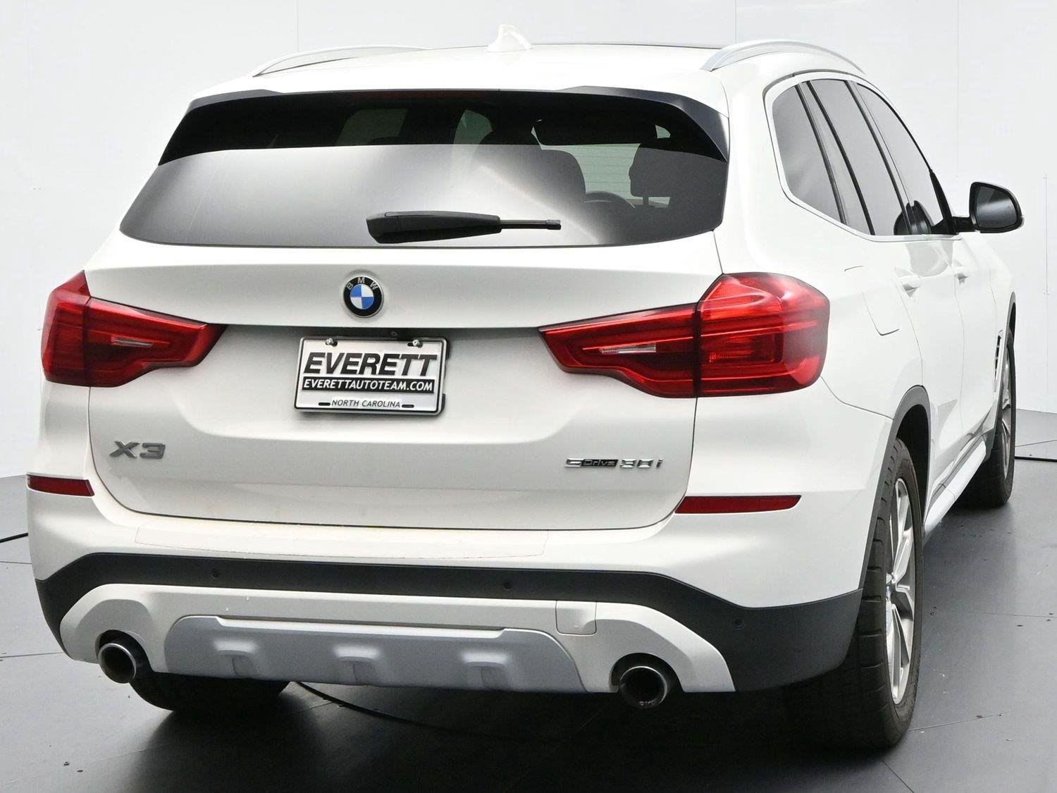 Used 2019 Alpine White BMW sDrive30i image 6