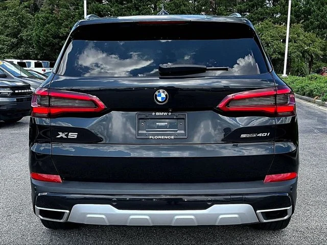 Used 2020 Black BMW sDrive40i image 5