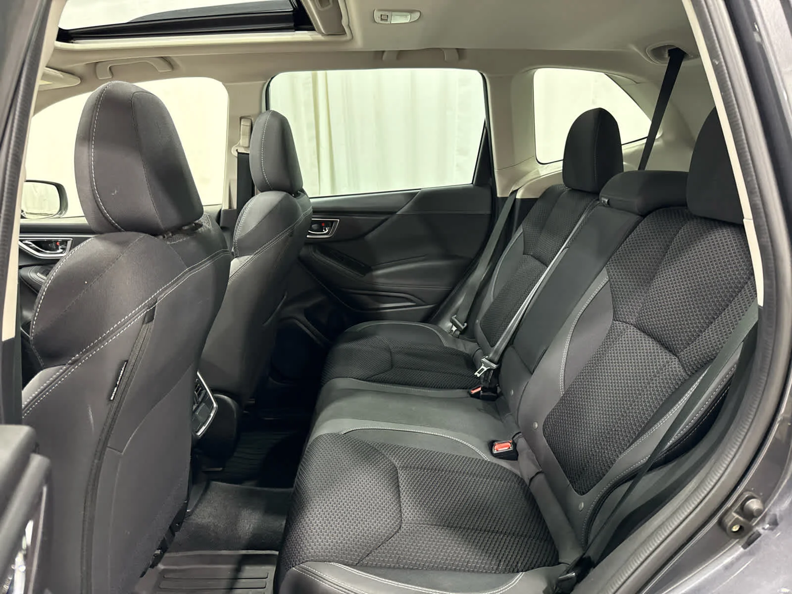 Used 2023  Subaru Premium image 13