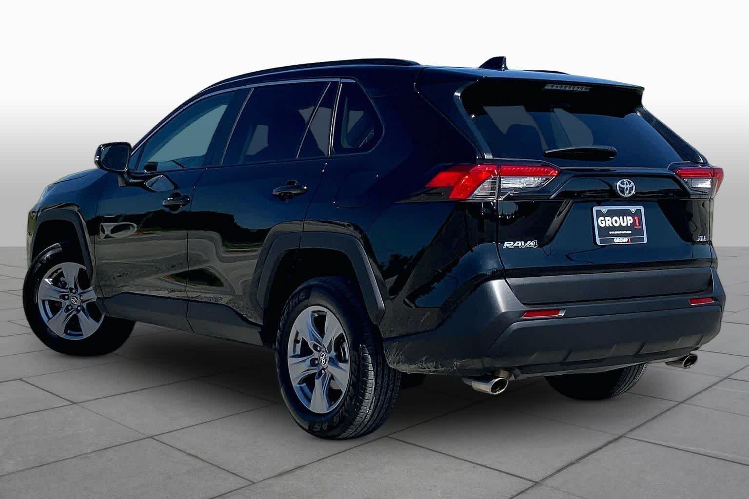 Used 2025 Midnight Black Metallic Toyota XLE image 12