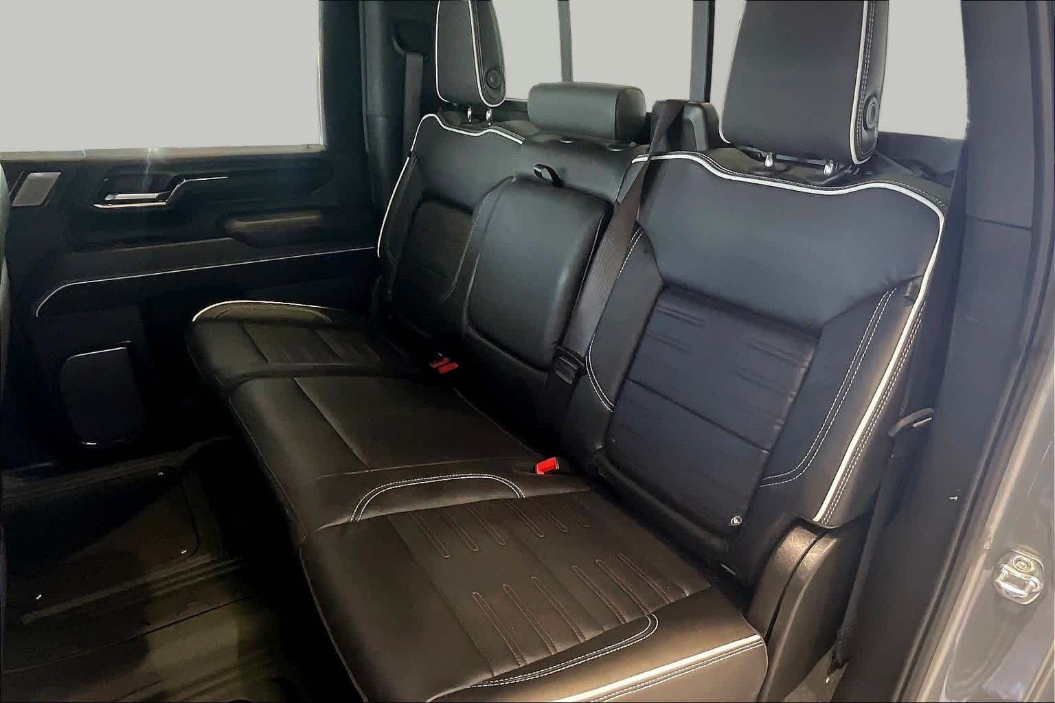 Used 2025 Sterling Metallic GMC AT4X image 21