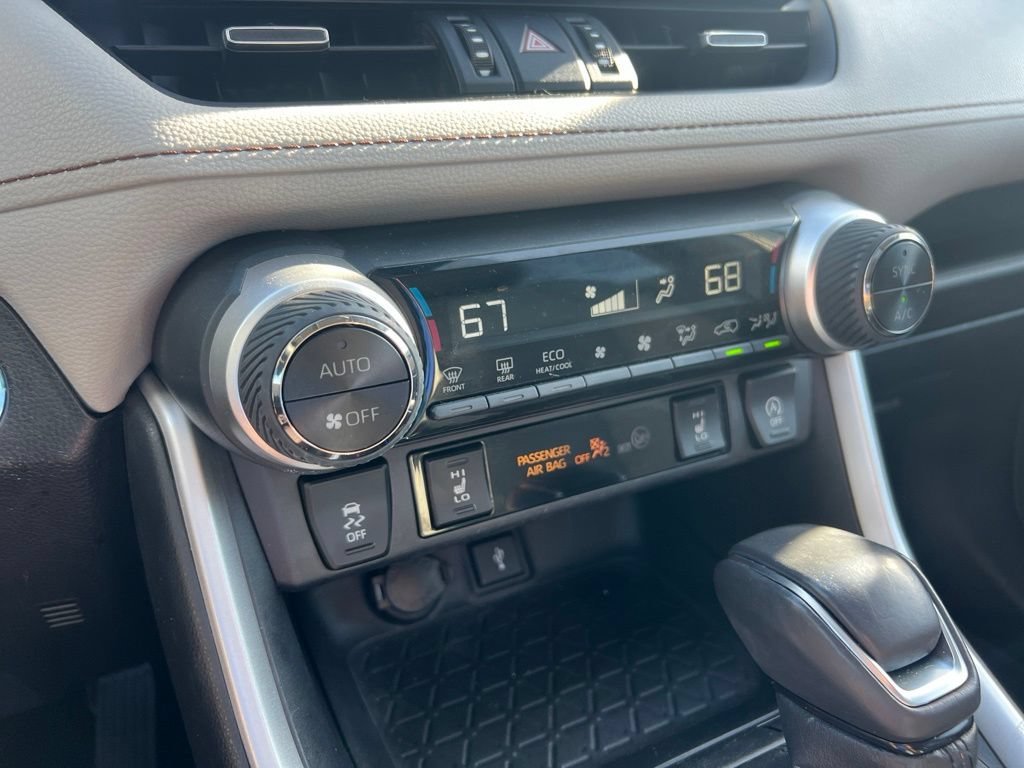 Used 2021 Silver Sky Metallic Toyota XLE Premium image 28