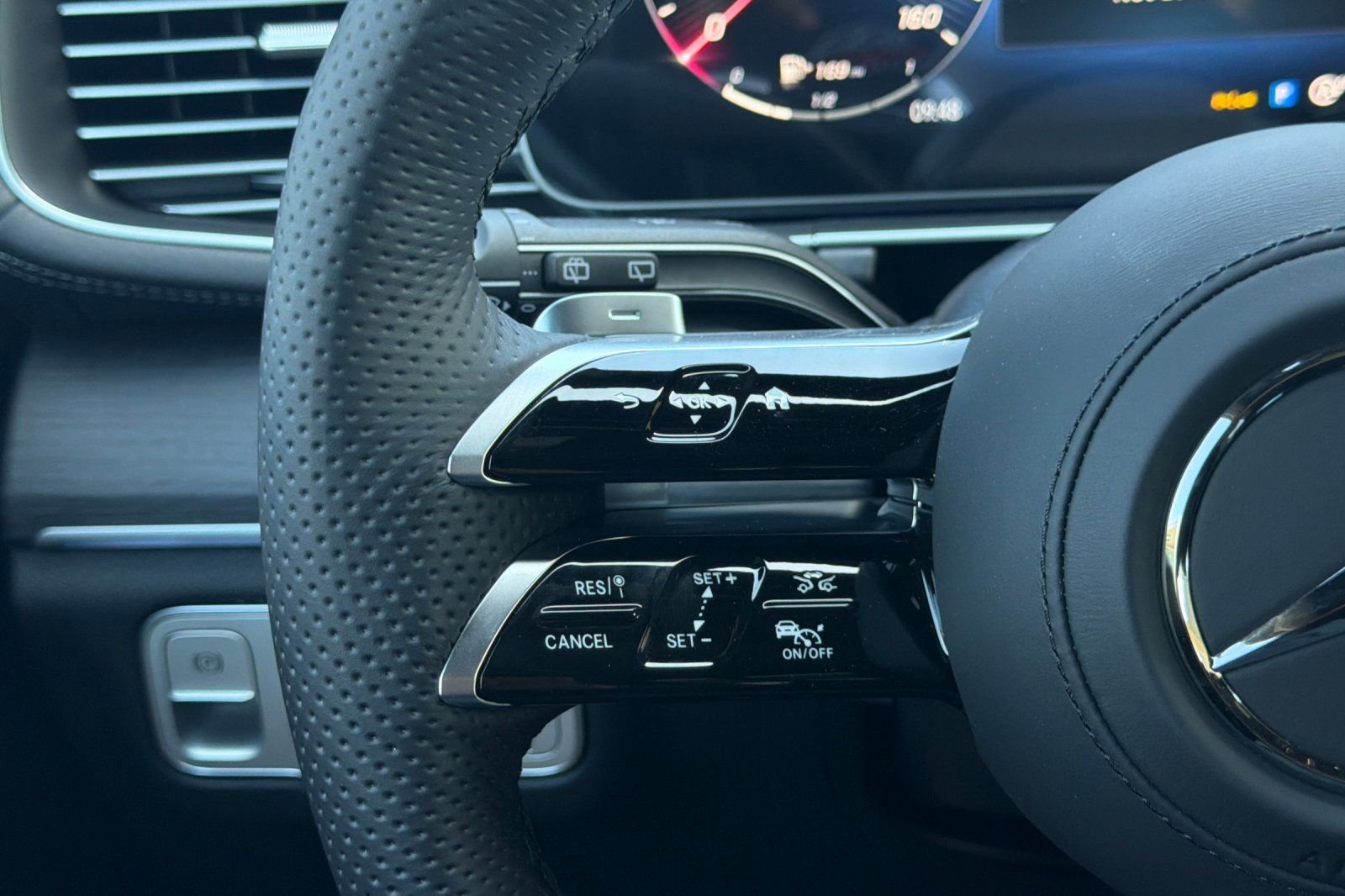 New 2026 MANUFAKTUR Alpine Grey Mercedes-Benz GLS 580 image 27