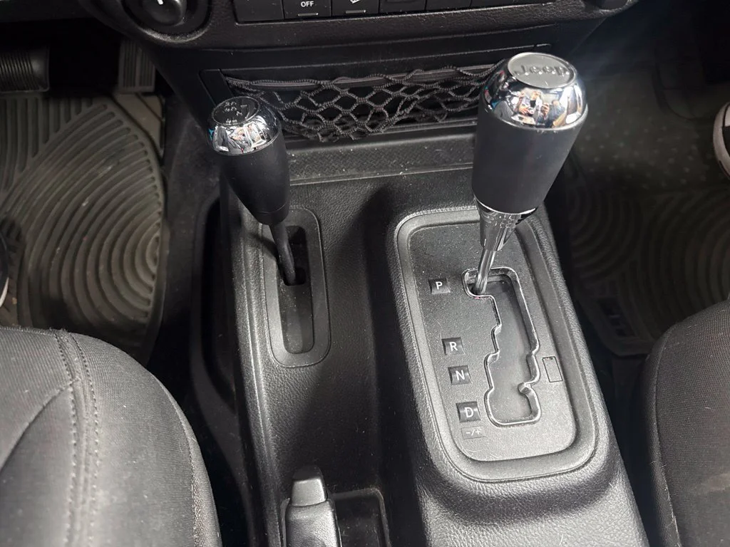 Certified Used 2017 Chief Clearcoat Jeep Unlimited Sport image 28