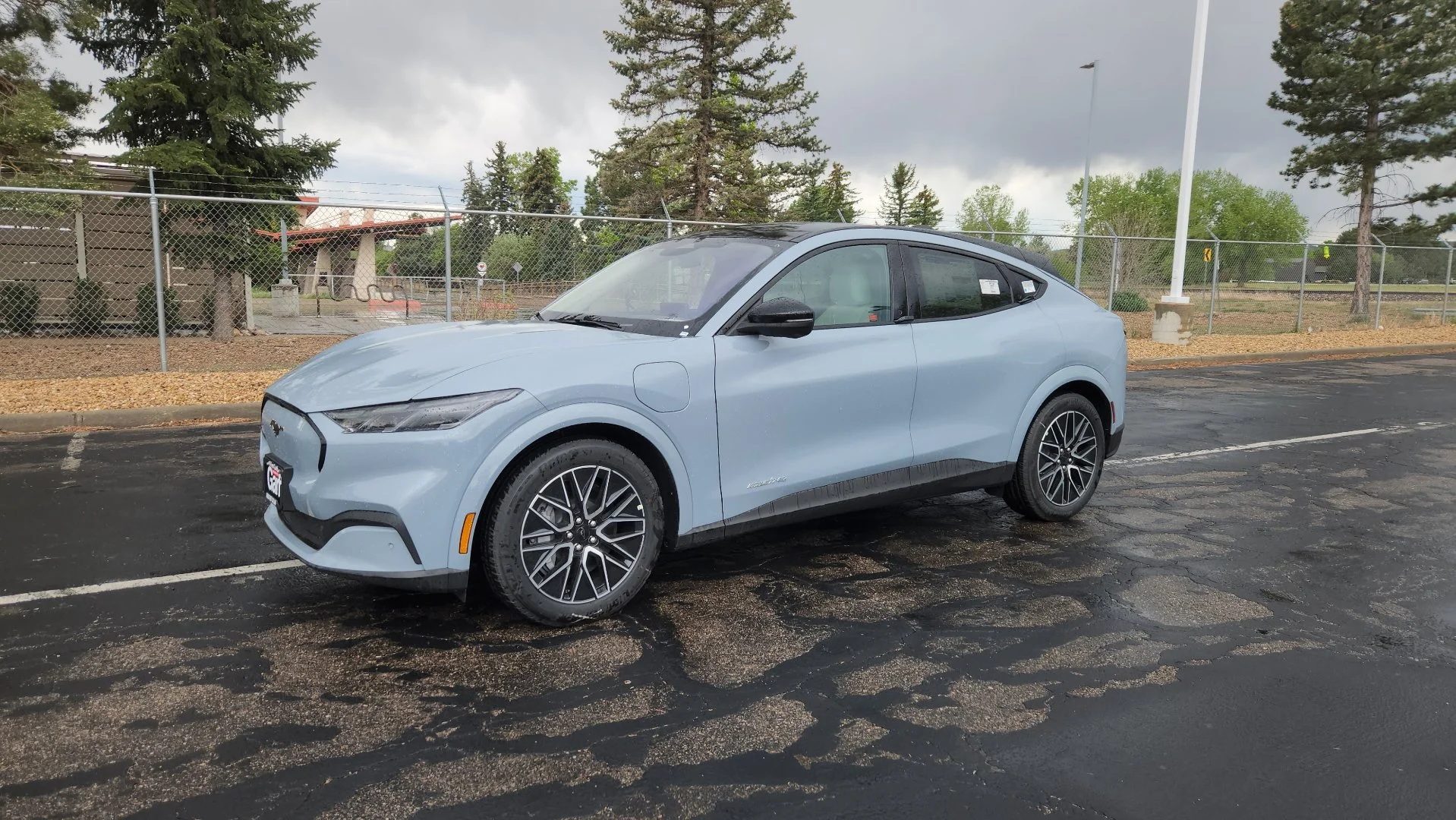New 2026 Glacier Gray Metallic Tri-coat Ford Premium image 4