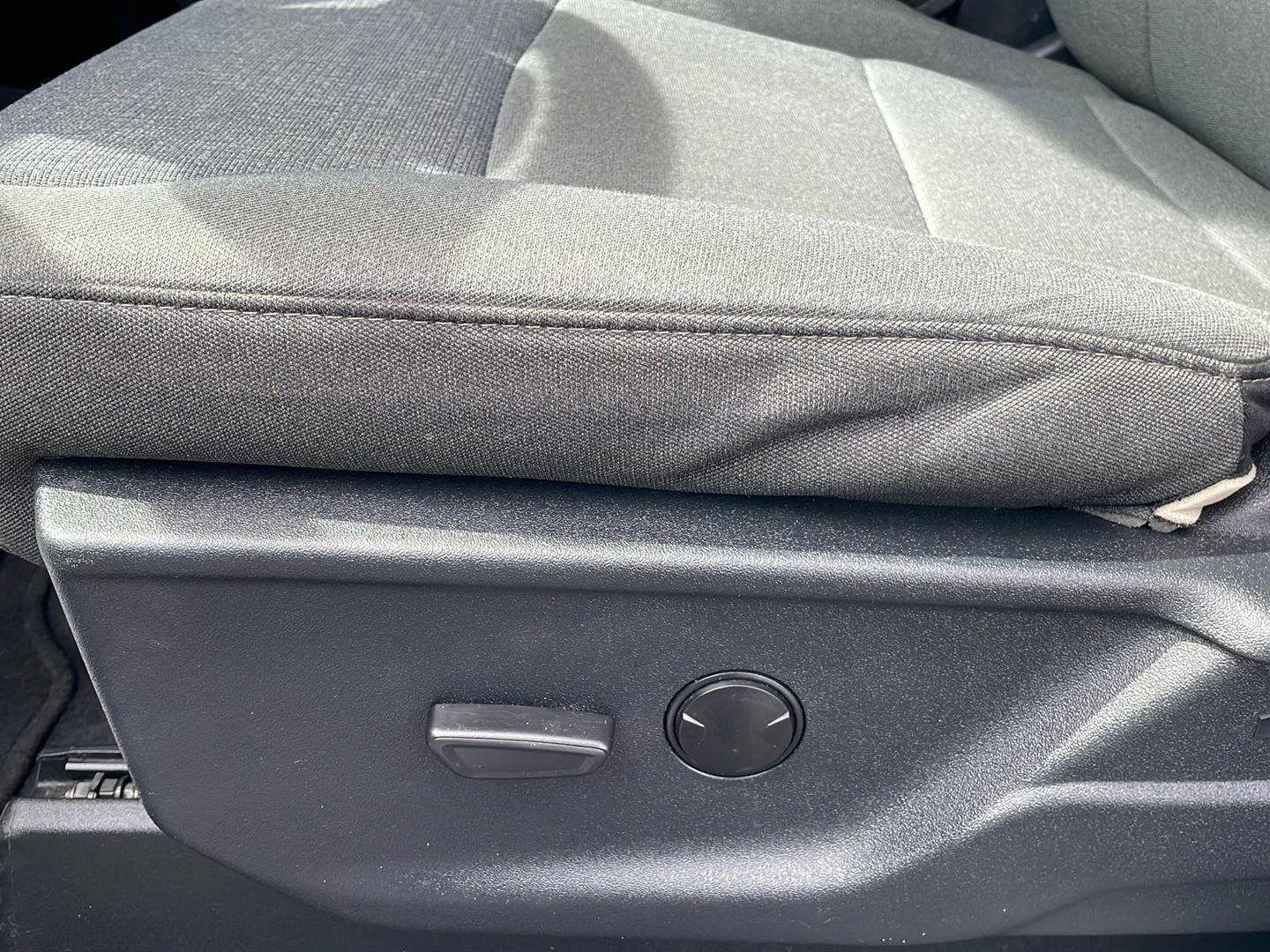 Used 2025 Oxford White Ford XLT image 14