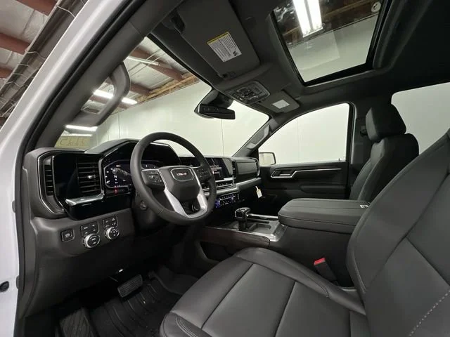 2026 GMC Sierra 1500 SLT - Photo 10