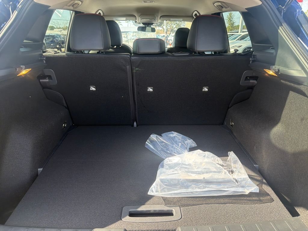 New 2026 Nissan Kicks SR 4D Sport Utility