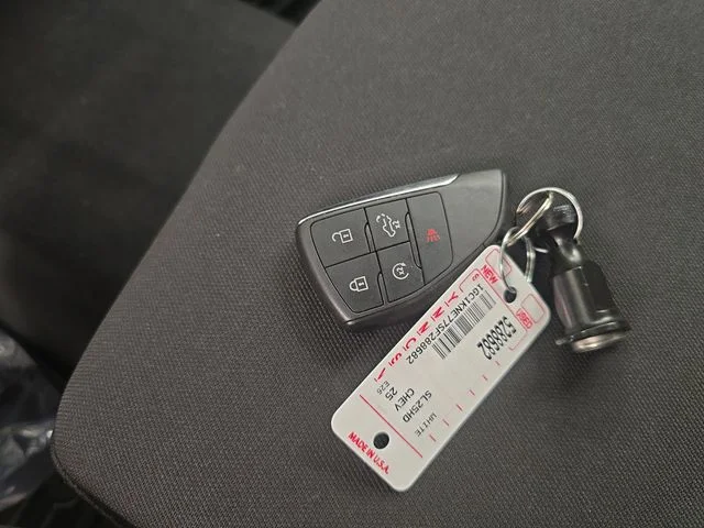 Used 2025 Summit White Chevrolet LT image 26