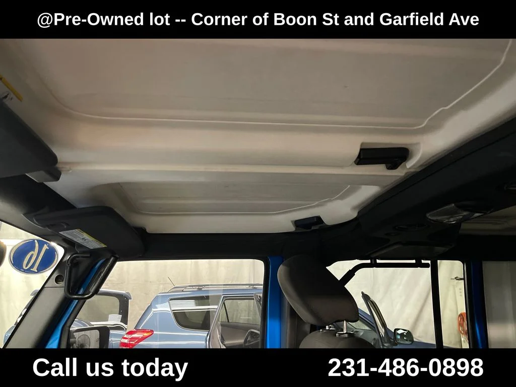 Used 2016 Blue Jeep Unlimited Sport image 11