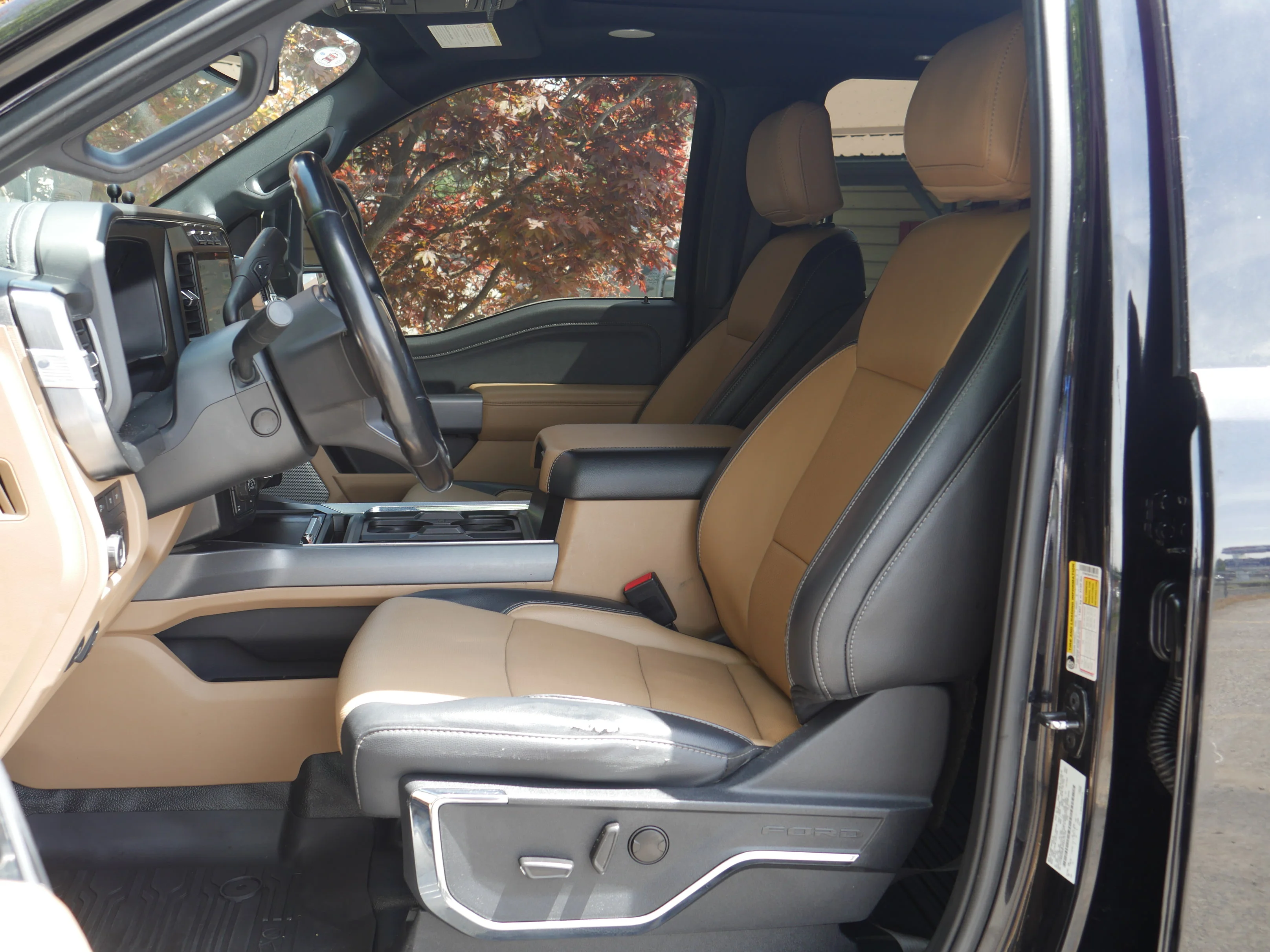 Certified Used 2023 Black Metallic Ford LARIAT image 3