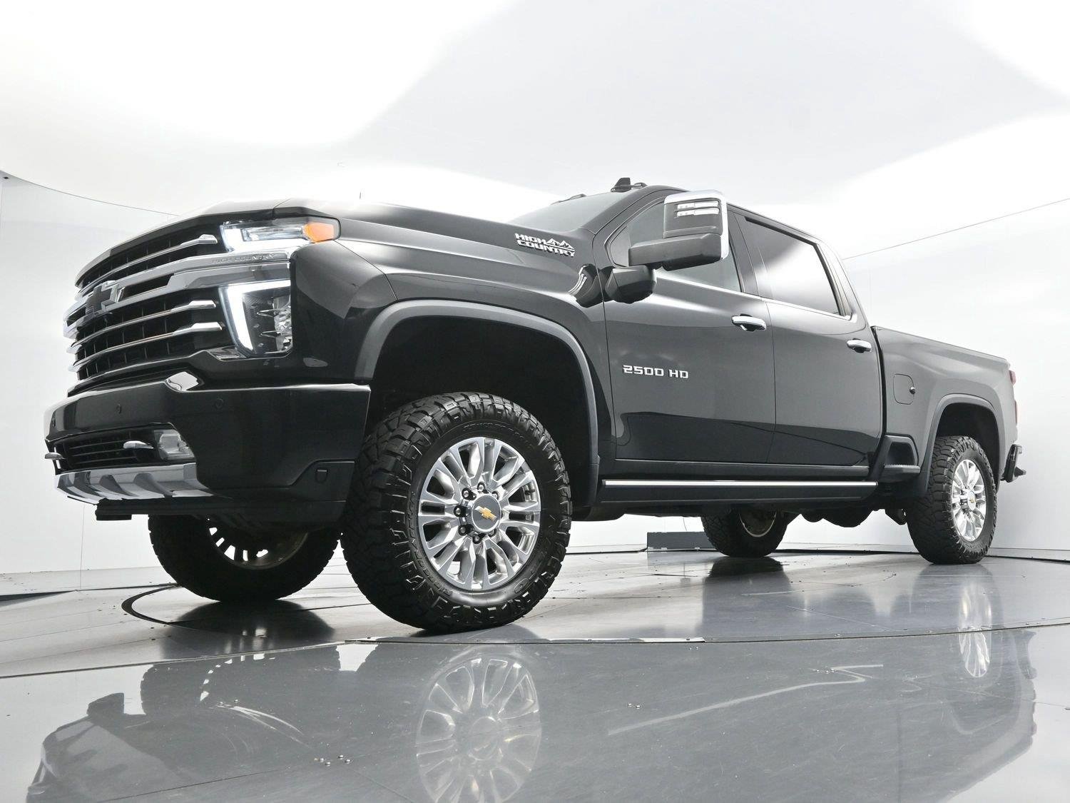 Used 2023 BLACK Chevrolet High Country image 46