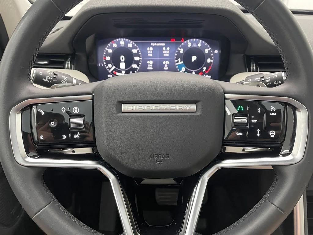 Used 2025 Varesine Blue Metallic Land Rover S image 22
