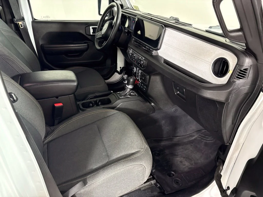 Used 2025 White Jeep Willys image 19