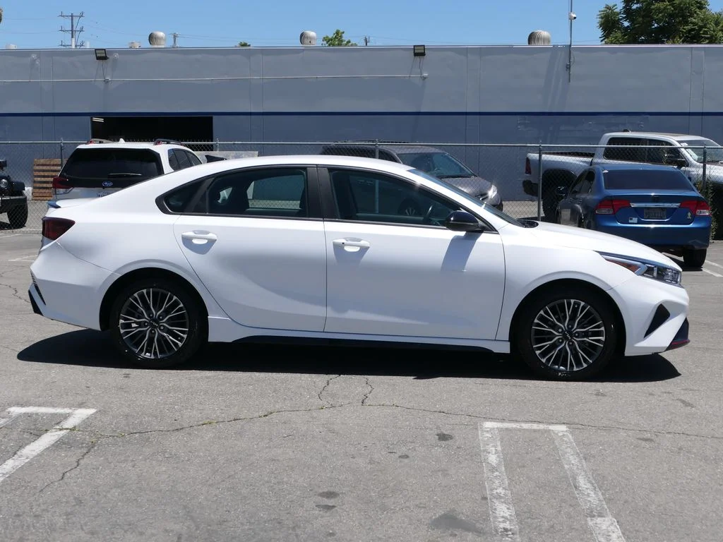 Used 2023 Snow White Pearl Kia GT-Line image 2