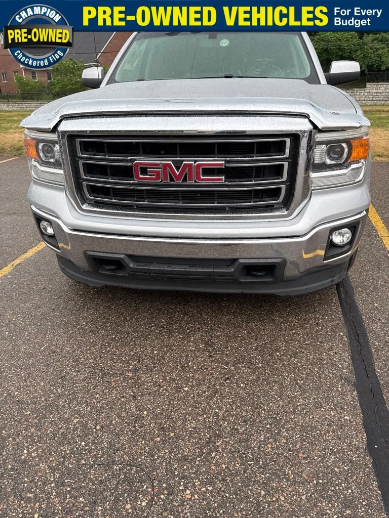 Used 2015 QUICKSILVER METALLIC GMC SLE image 1