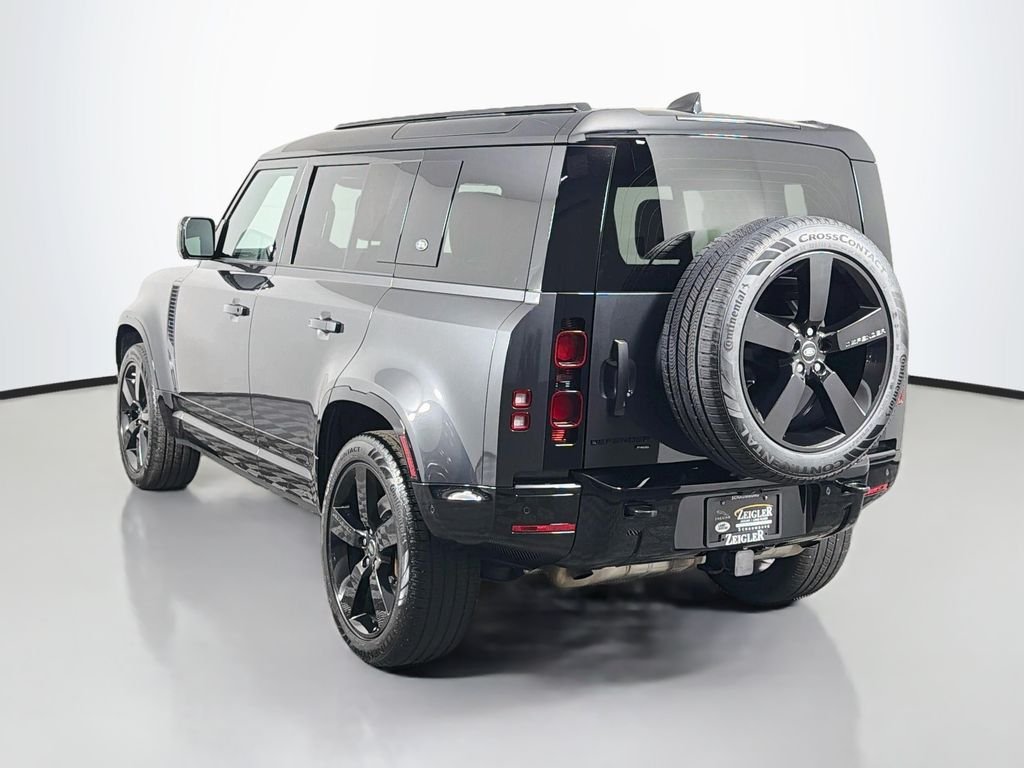 Used 2023 Carpathian Gray Premium Metallic Land Rover X-Dynamic SE image 7