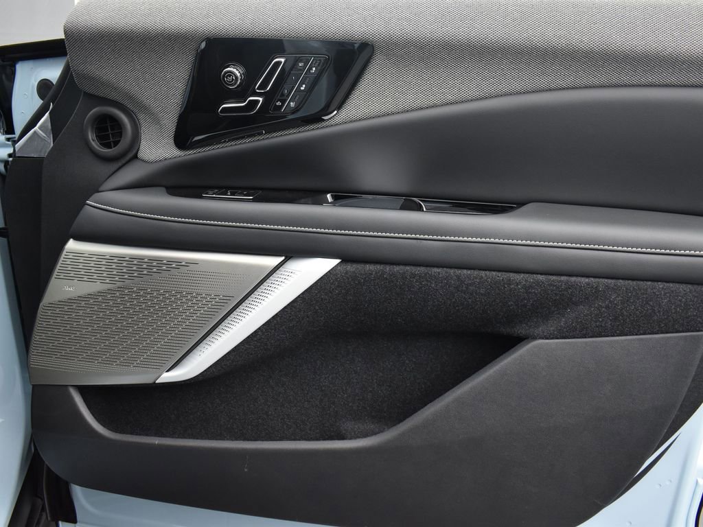 2026 CADILLAC OPTIQ - Image 35