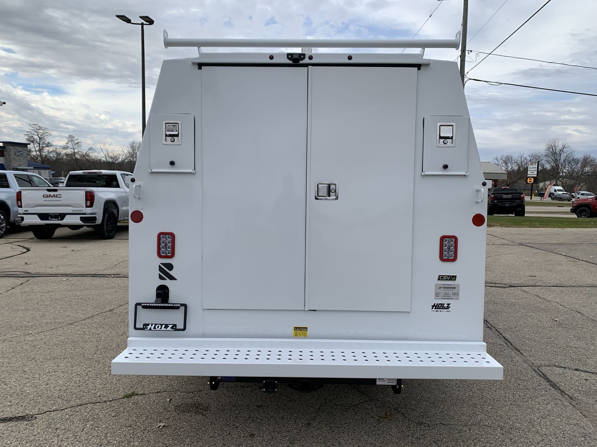 New 2025 Summit White GMC 1WT image 37