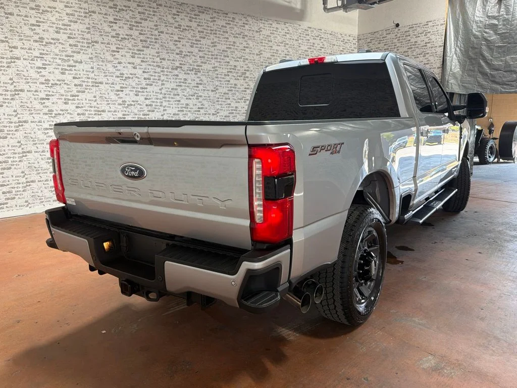 Used 2023 Iconic Silver Metallic Ford Lariat image 7