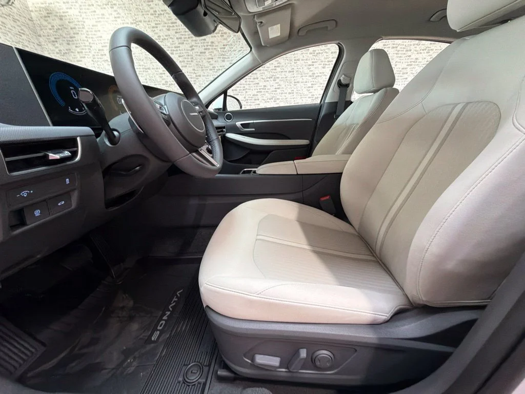New 2027 Serenity White Hyundai SEL Sport image 29