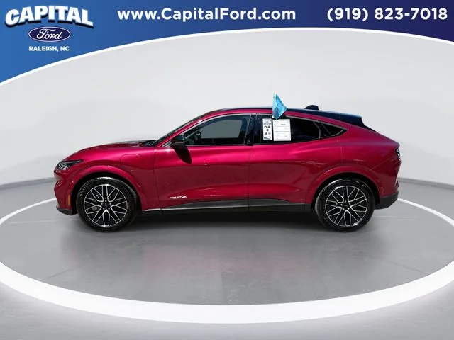 Used 2025 Red Ford Premium image 5
