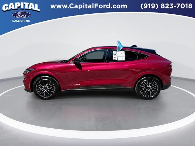 Used 2025 Red Ford Premium image 5