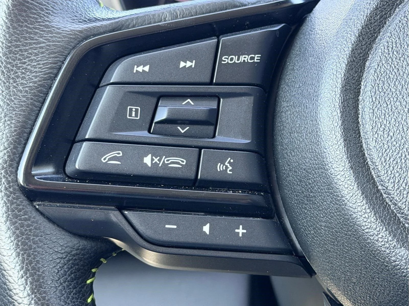 Used 2025 Magnetite Gray Metallic Subaru Onyx Edition image 27