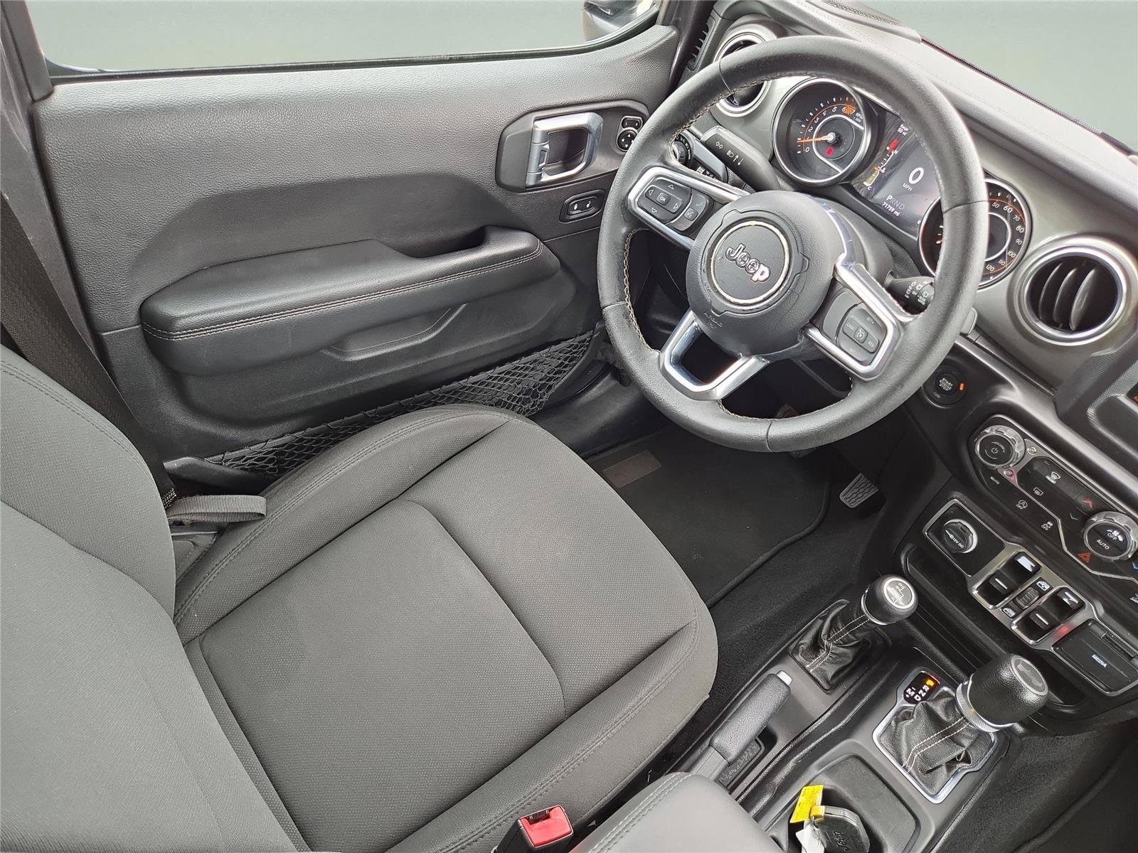 Used 2020 Gray Jeep Sahara image 18