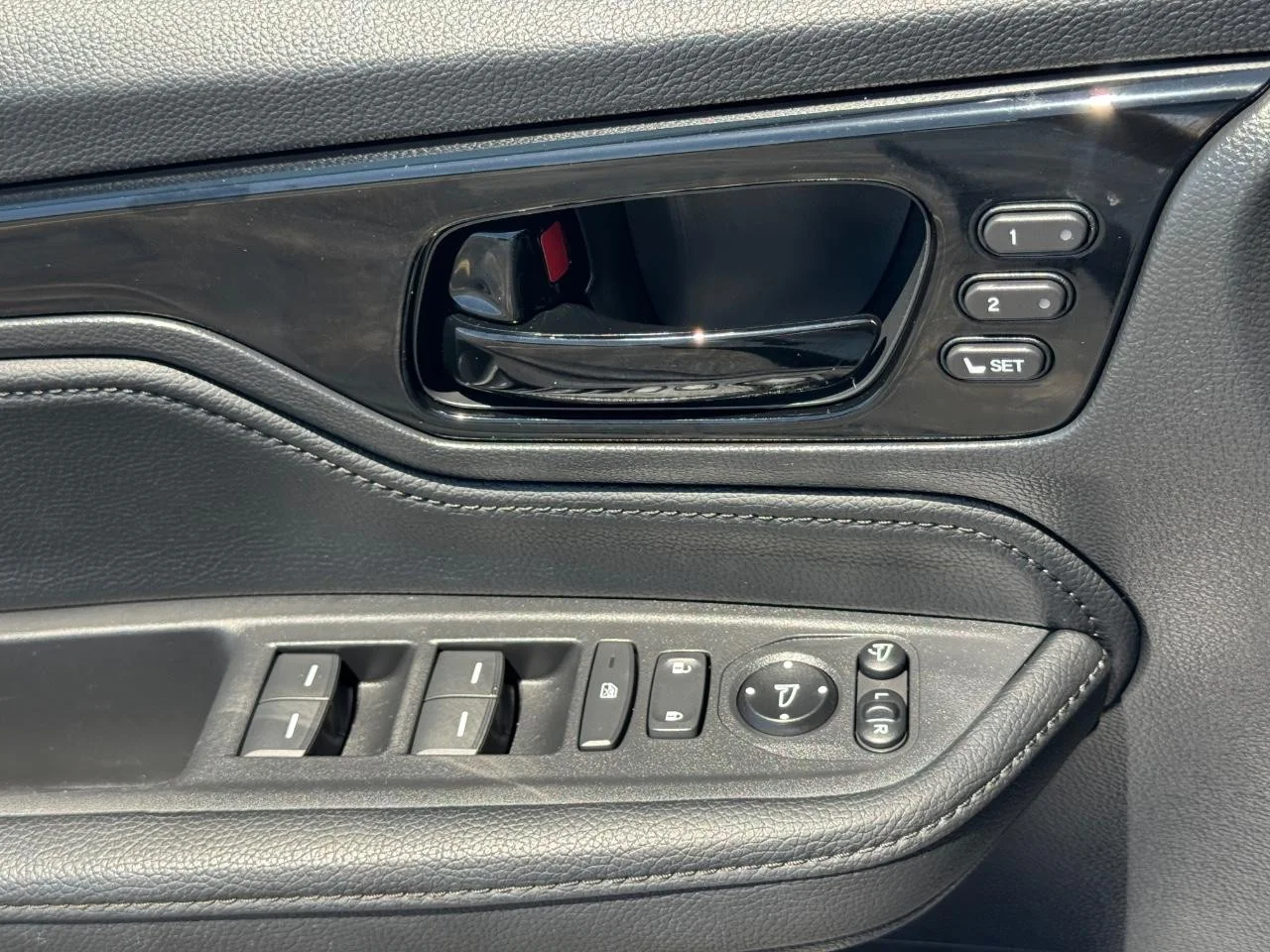 2024 Honda Odyssey Elite - Photo 28
