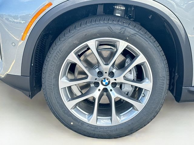 New 2026 Gray BMW sDrive40i image 26