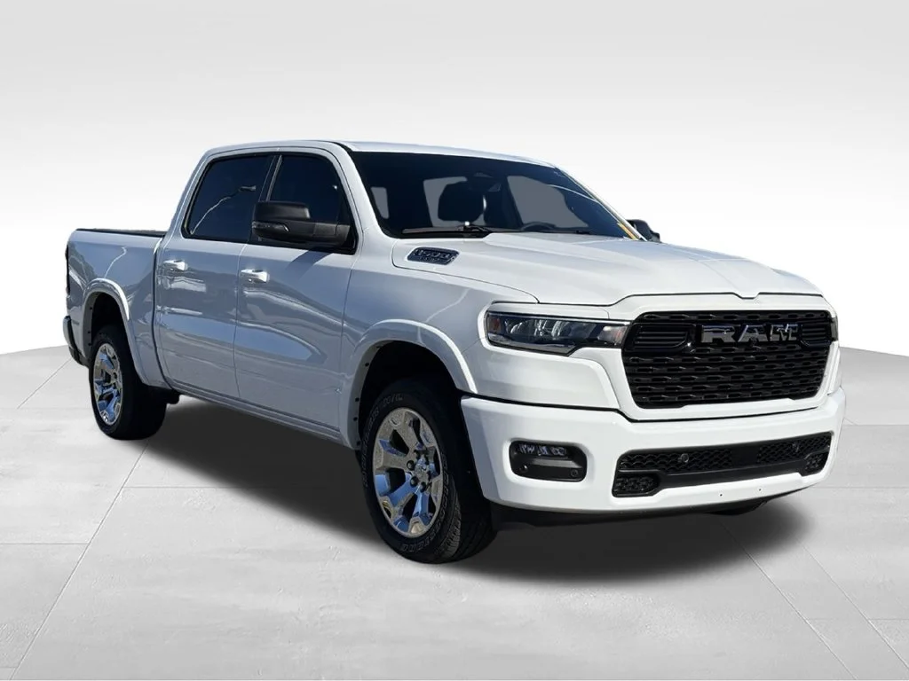 Used 2025 White Ram Big Horn/Lone Star image 29
