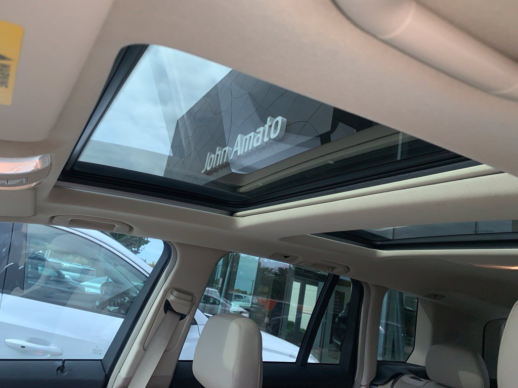 Used 2010 White Mercedes-Benz GLK 350 image 28