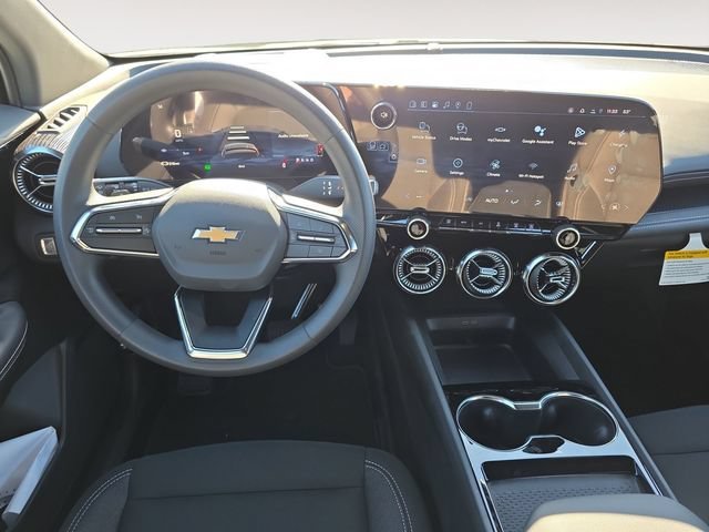 New 2026 Summit White Chevrolet LT image 10