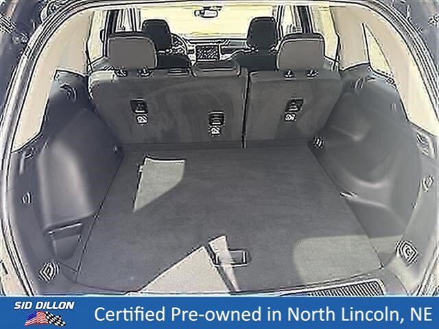 Used 2023 Diamond Black Crystal Pearlcoat Jeep Laredo image 11
