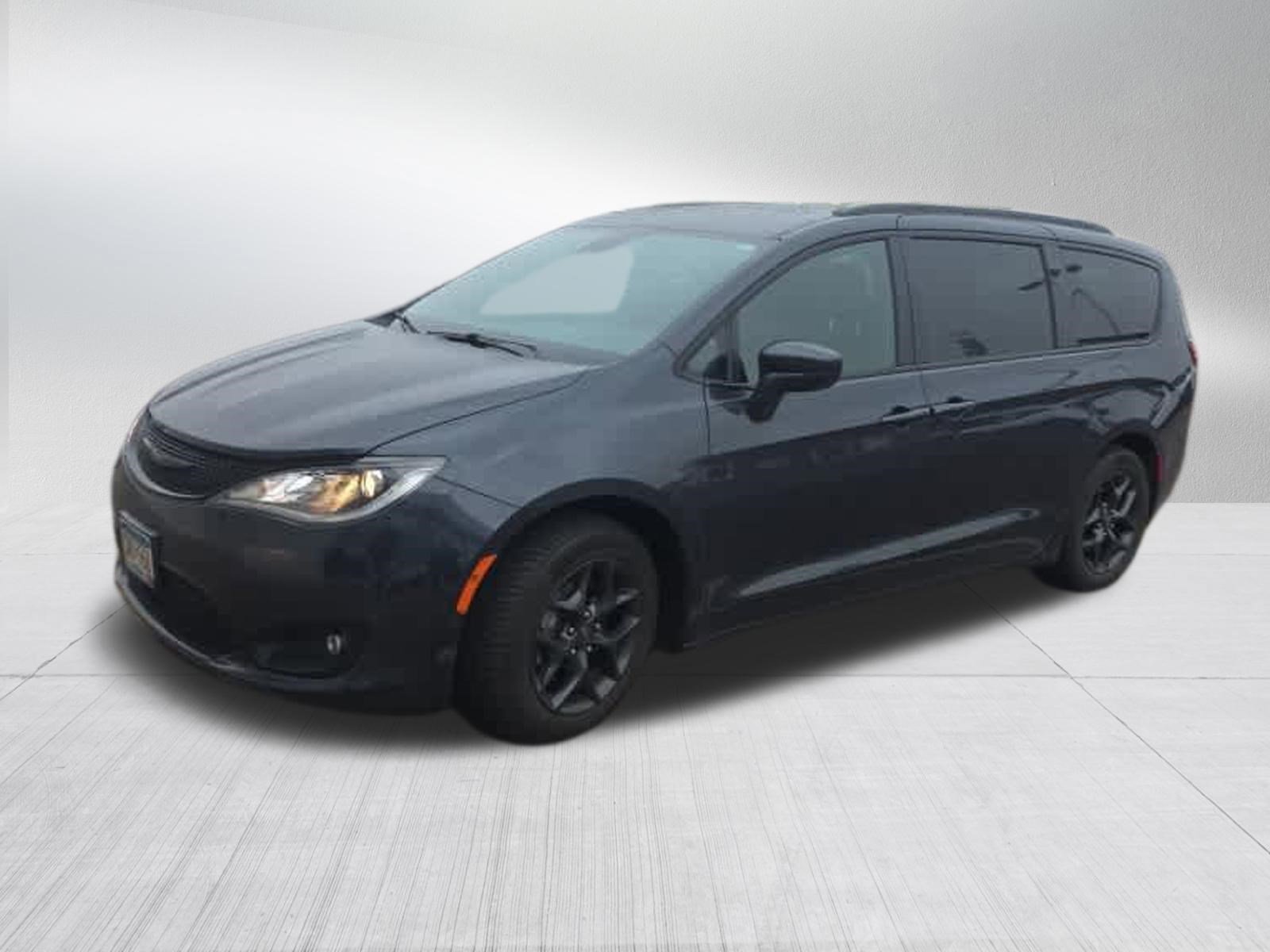 Used 2019 Chrysler Pacifica Touring L Plus with VIN 2C4RC1EG9KR681309 for sale in Brooklyn Center, Minnesota