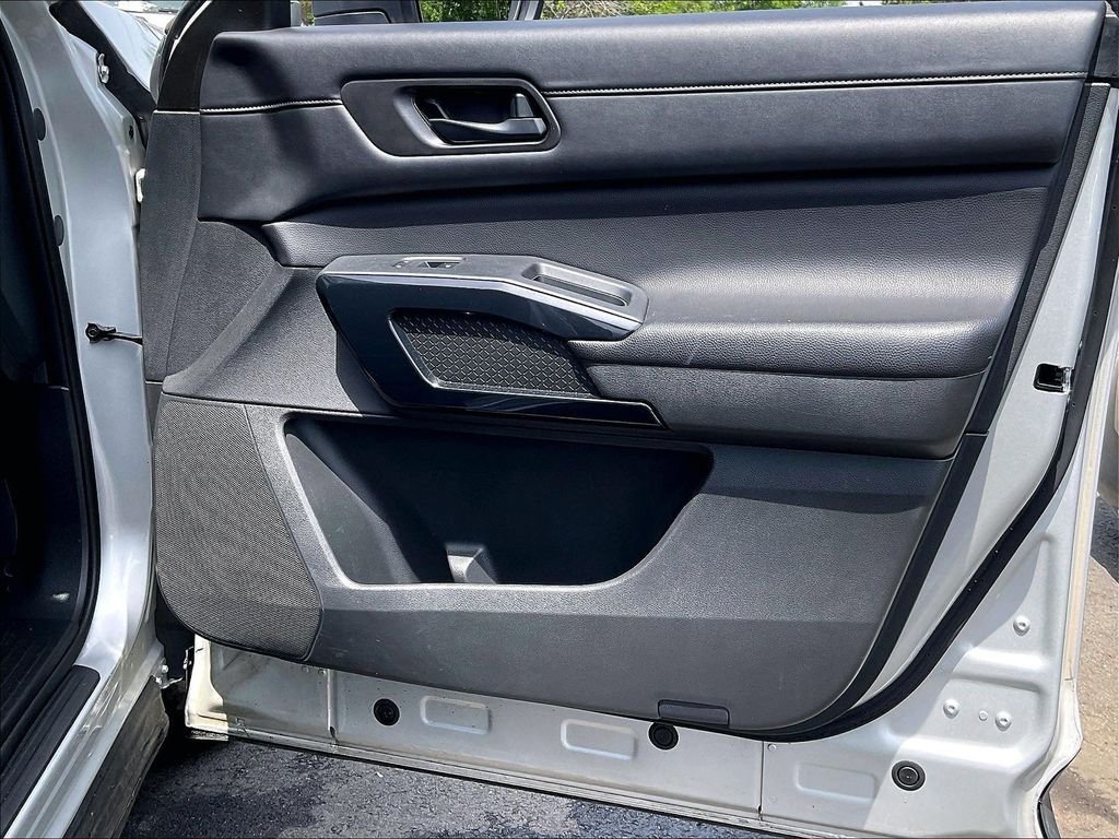 Used 2024 Silver Nissan SV image 26