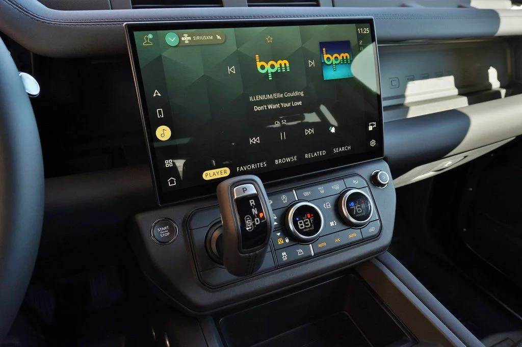 Used 2026 Black Land Rover S image 17