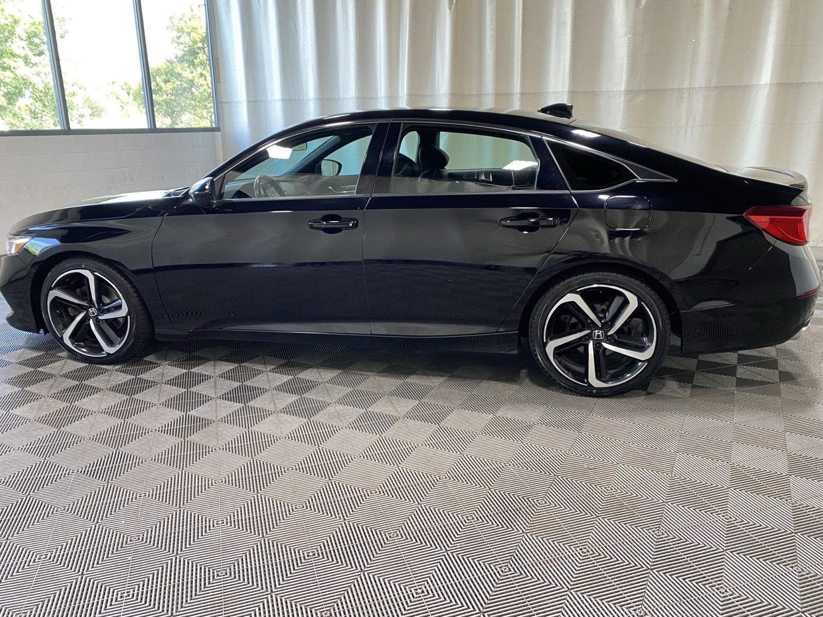 Used 2022 Crystal Black Pearl Honda Sport image 4