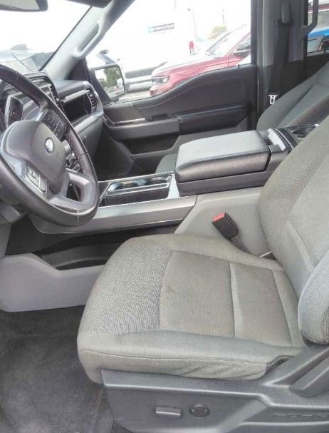 Used 2024 Avalanche Gray Ford XLT image 4