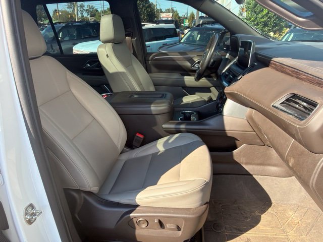Used 2023 Summit White Chevrolet Z71 image 6