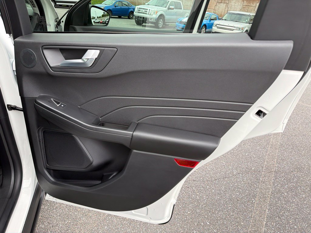 New 2025 Star White Metallic Tri-coat Ford Plug-in Hybrid image 24