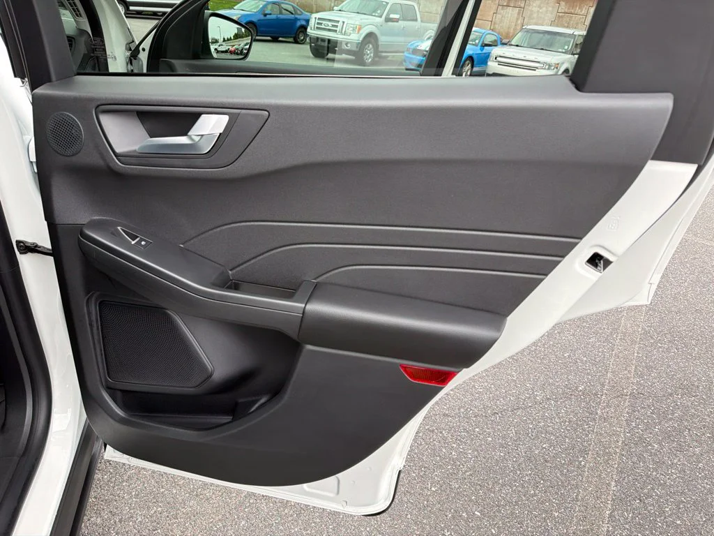 New 2025 Star White Metallic Tri-coat Ford Plug-in Hybrid image 24