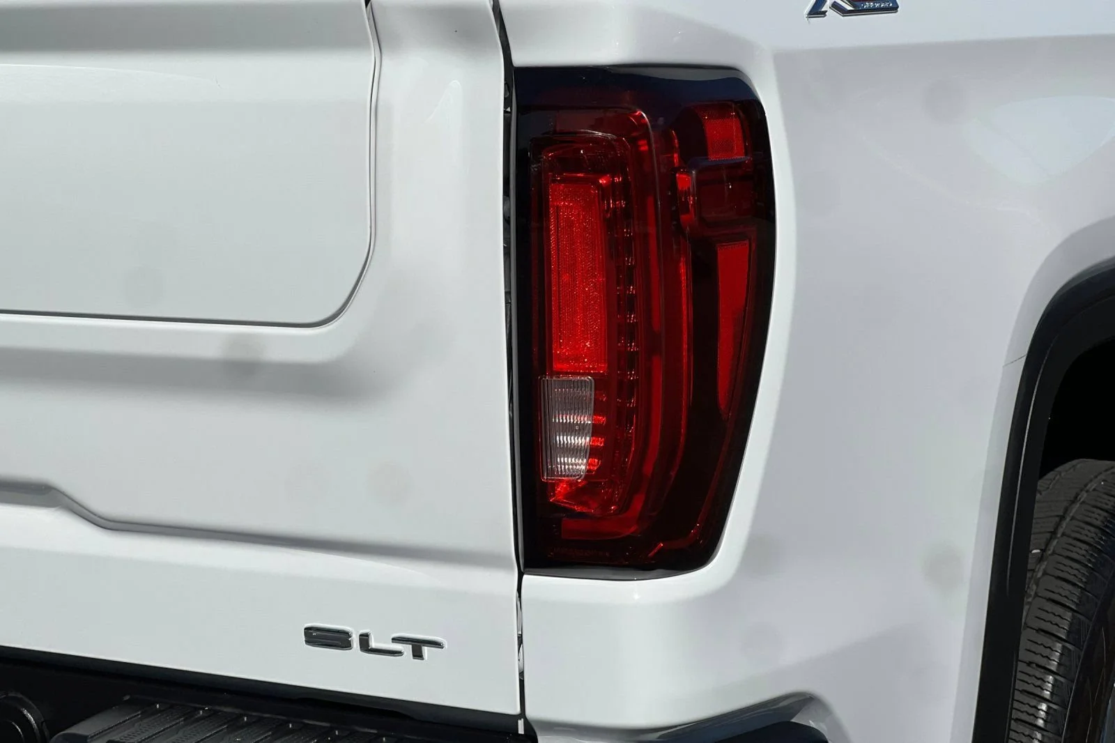 Used 2022 Summit White GMC SLT image 39